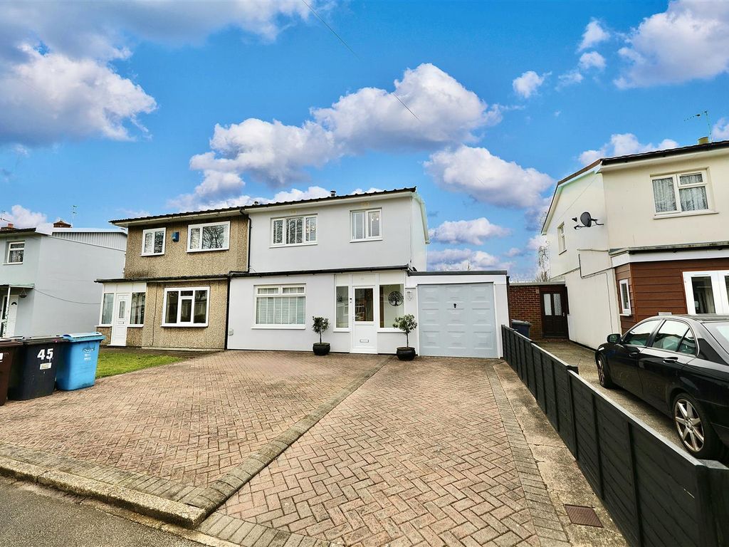 3 bed semidetached house for sale in Cropton Road, Hull HU5, £165,000