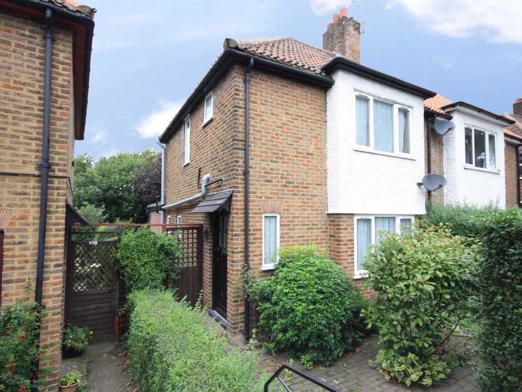 3 bed property to rent in Noel Road, London W3 Zoopla