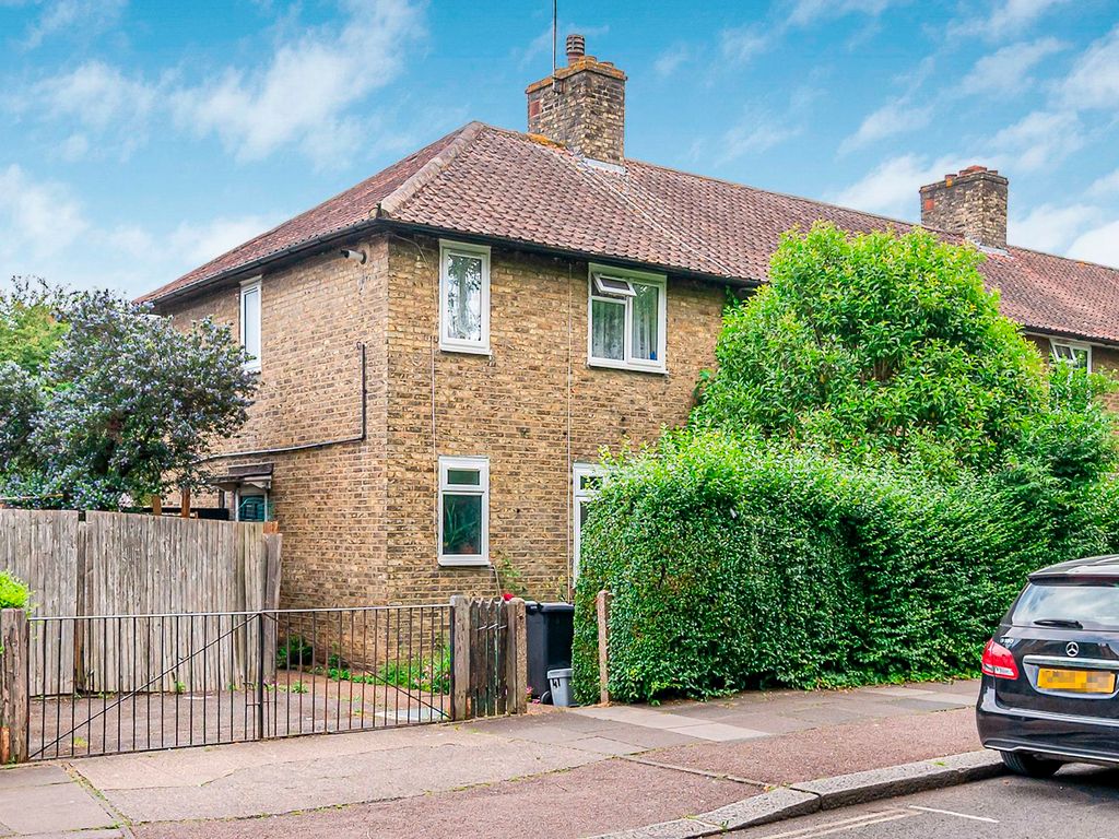 3 bed end terrace house for sale in Bryony Road, London W12, £650,000