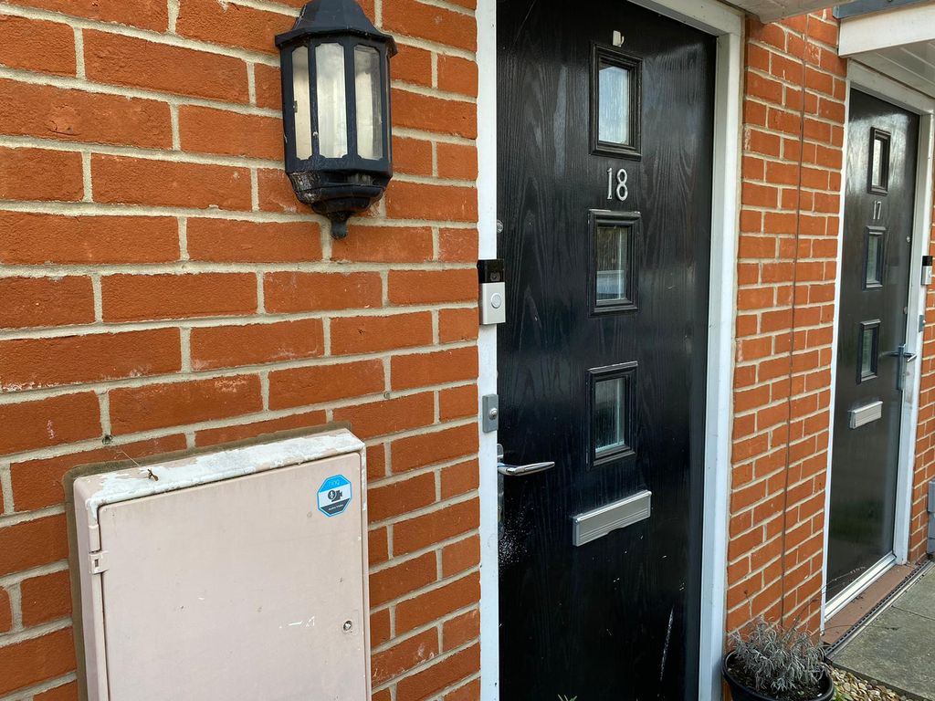 2 bed semidetached house for sale in Goodman Close, St Ives PE27, £