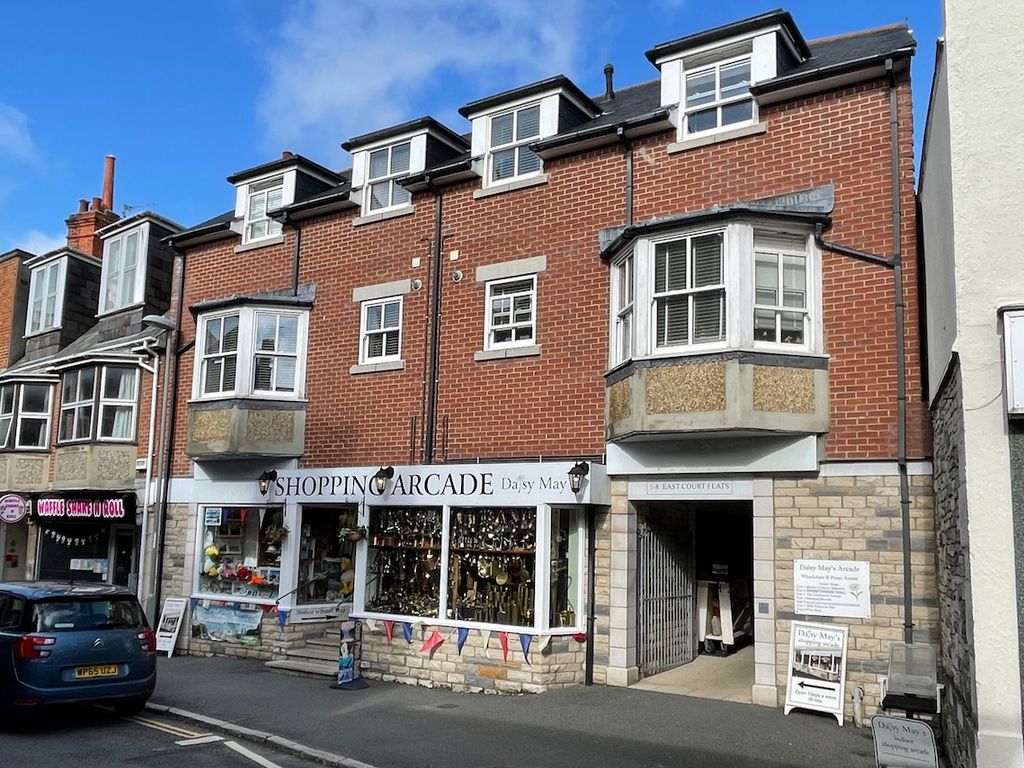 Kings Road East, Swanage BH19  