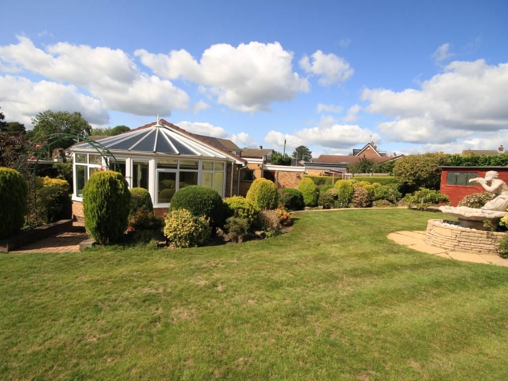 3 bed detached bungalow for sale in Greenacre Avenue, Wyke, Bradford