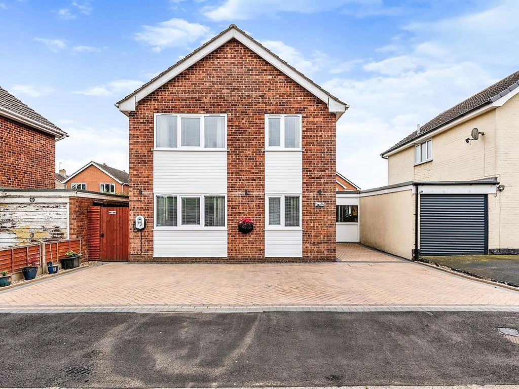4 bed detached house for sale in Cliffe Avenue, Ruskington, Sleaford