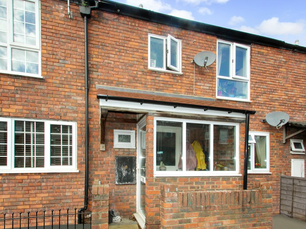 4 bed terraced house for sale in Braybourne Close, Uxbridge, Middlesex
