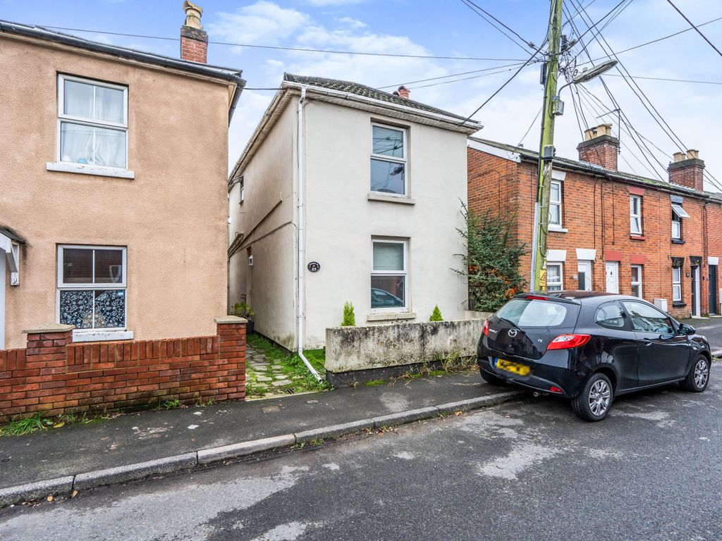 3 bed detached house for sale in Osborne Road, Totton, Southampton SO40