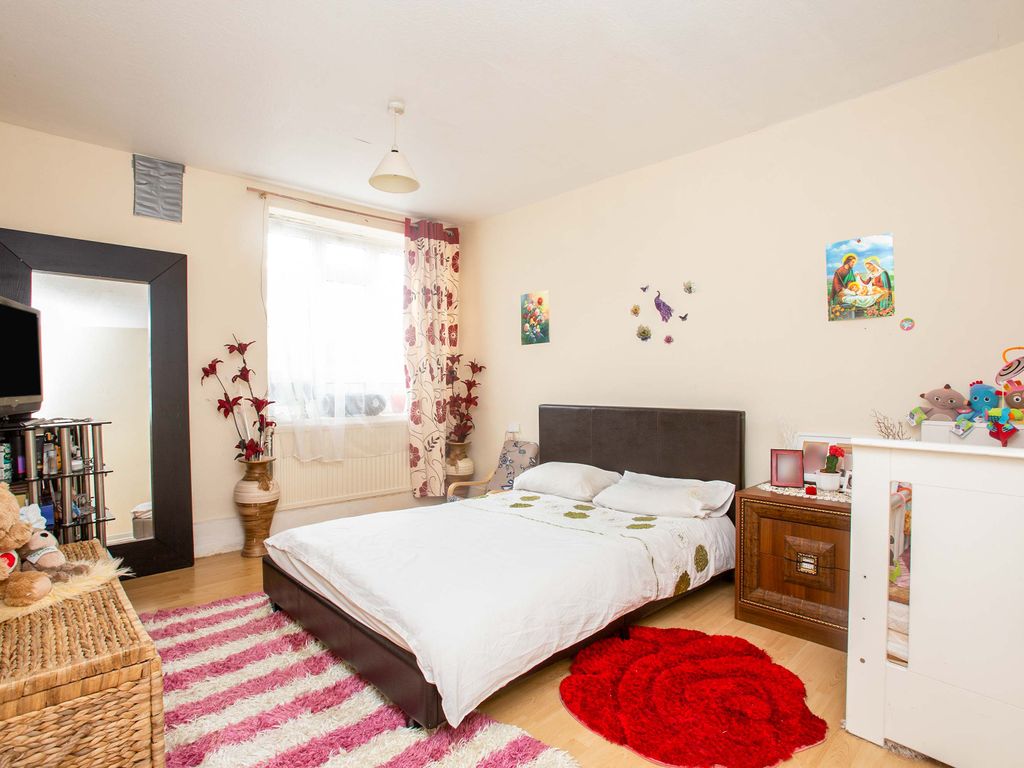 Sussex Close, Sussex Way, London N19