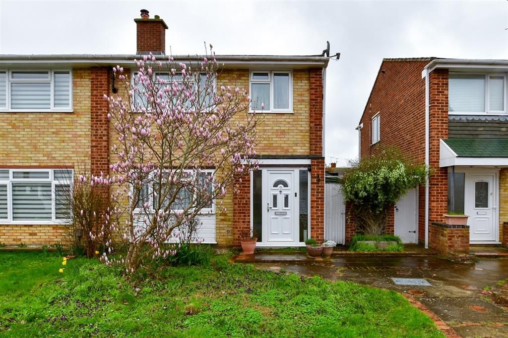 3 bed semidetached house for sale in Cheriton Way, Maidstone, Kent