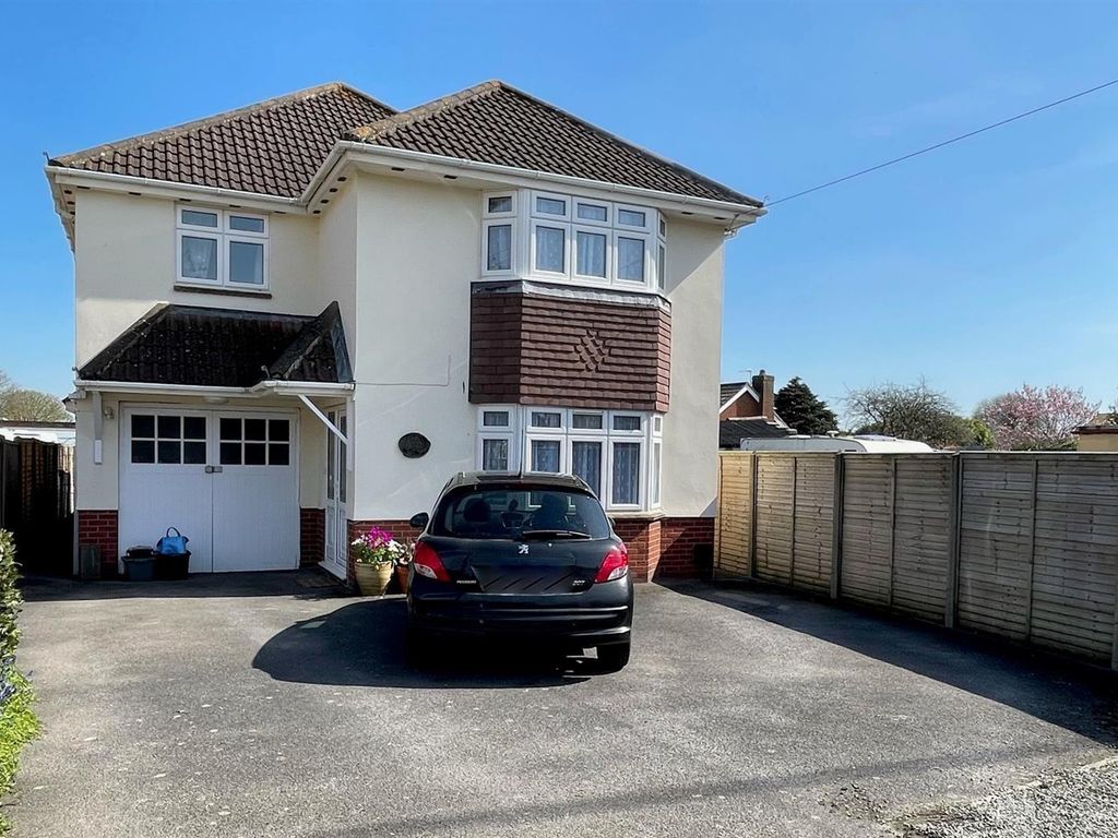 4 bed property for sale in Barton Road, Berrow, BurnhamOnSea TA8 Zoopla