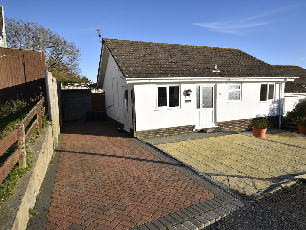 2 bed semidetached bungalow for sale in Penally Heights, Penally