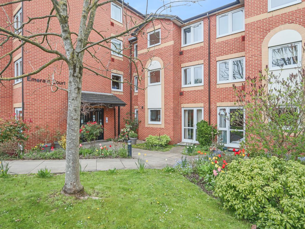 1 bed flat for sale in Brighton Road, Coulsdon CR5 Zoopla