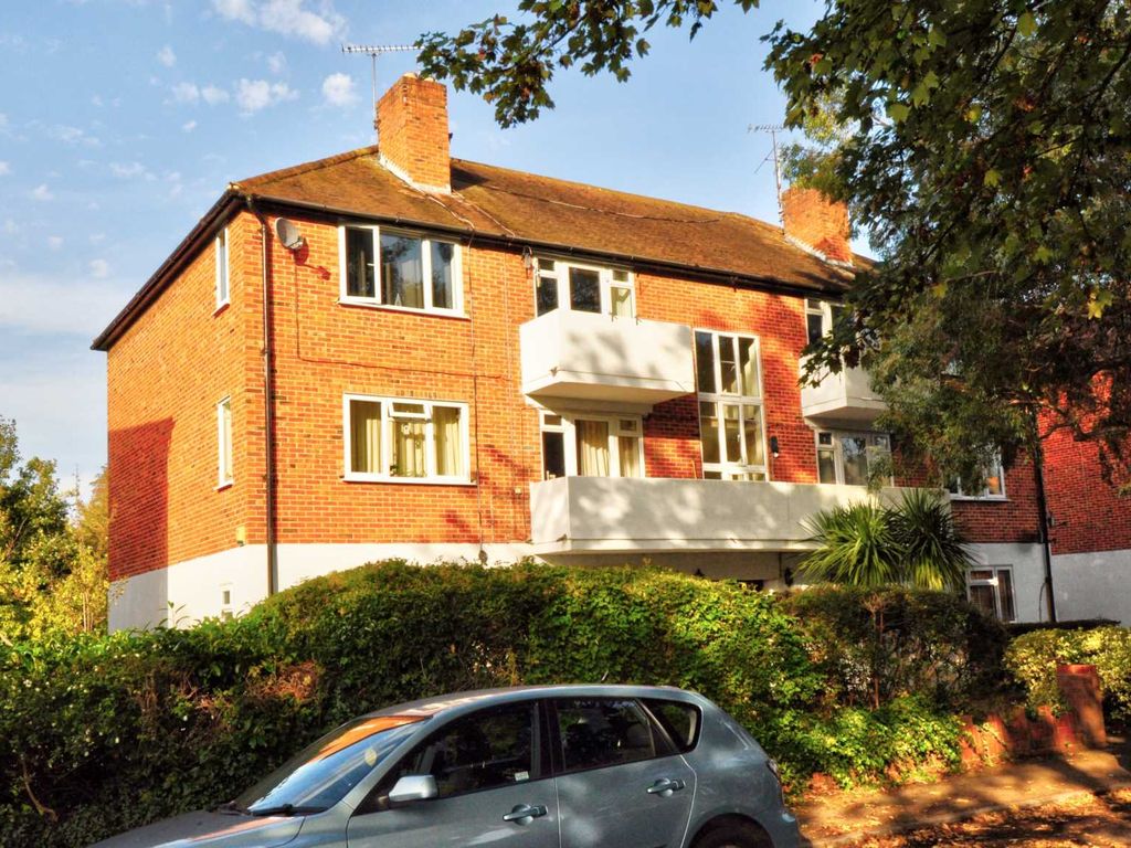 2 bed flat for sale in Flat 23, River Court, Ellington Road, Taplow