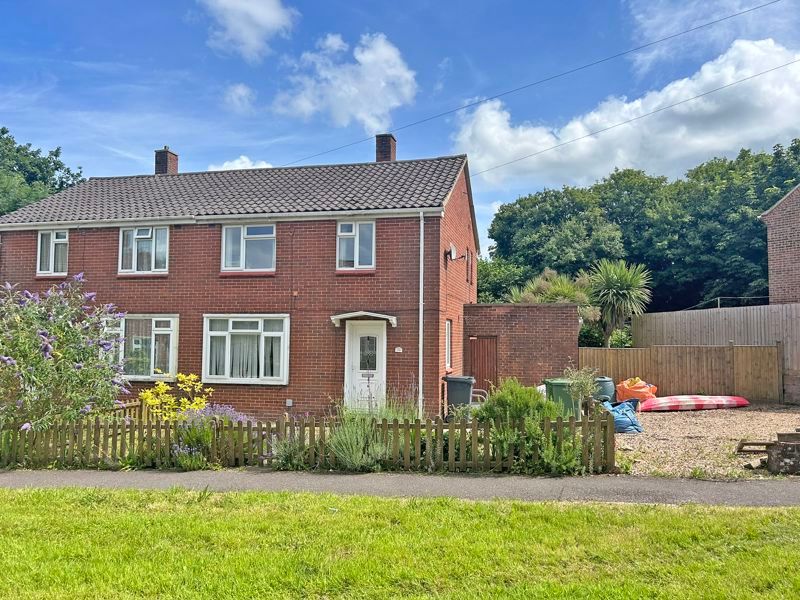 3 bed semidetached house to rent in Joslin Road, Honiton EX14, £1,100