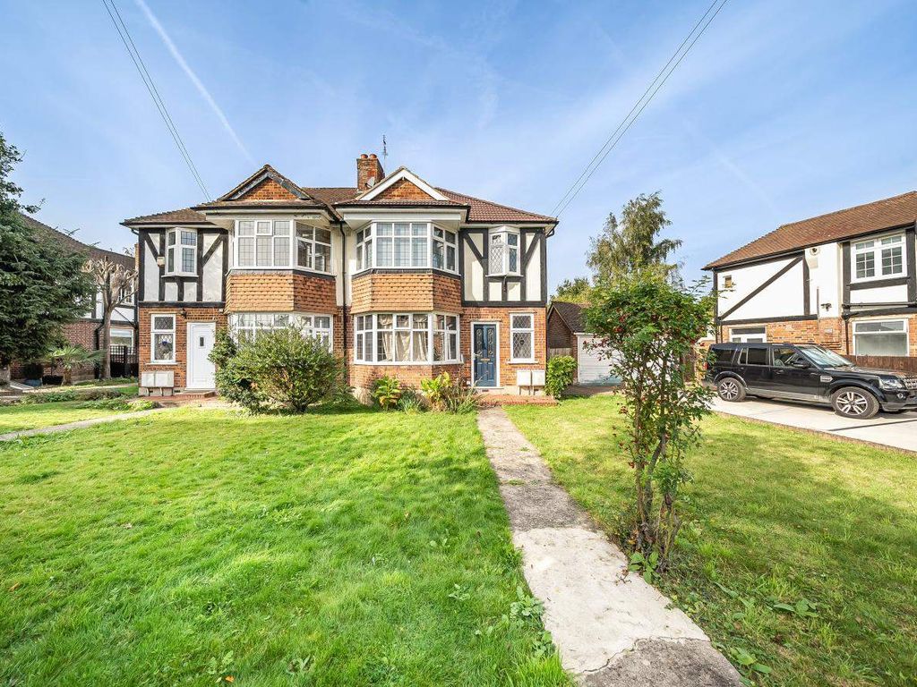 1 bed for sale in Vale Crescent, London SW15, £375,000 Zoopla