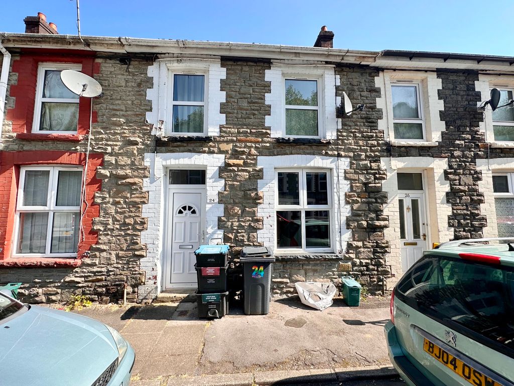 2 bed terraced house for sale in Meadow Street, Llanhilleth