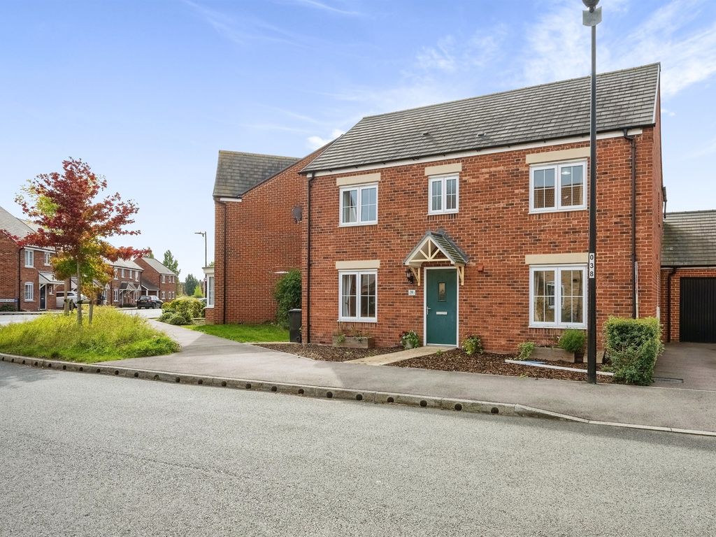 4 bed property for sale in Kingfisher Road, Wixams, Bedford MK42, £