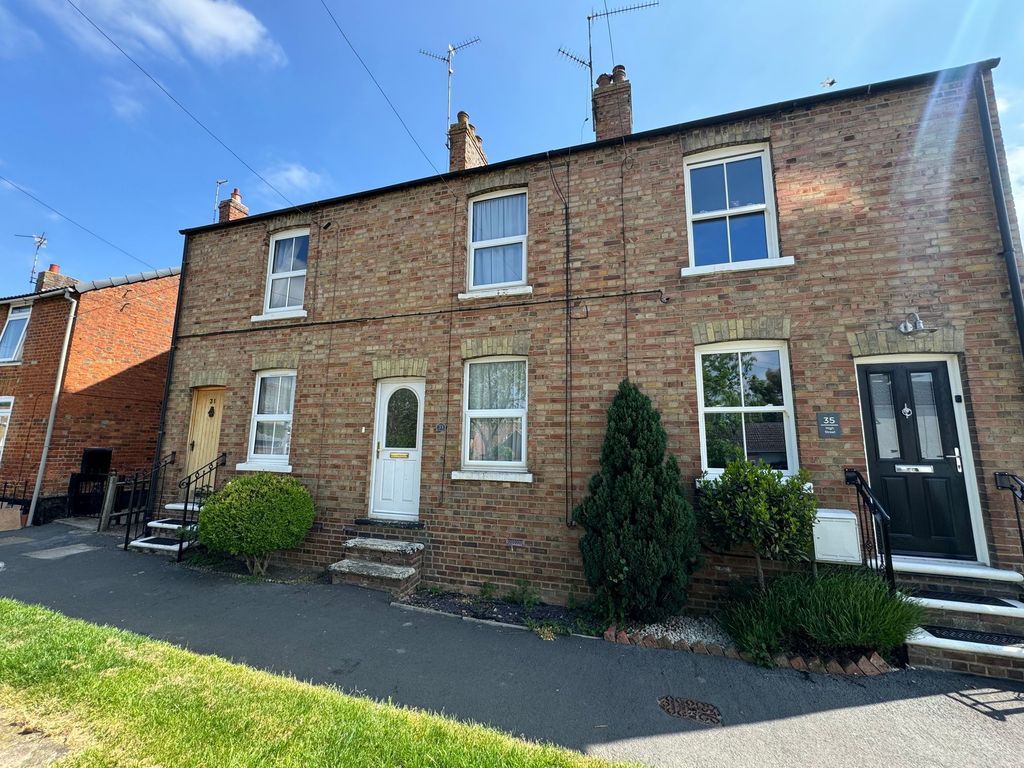 2 bed terraced house to rent in High Street, Stilton PE7, £850 pcm Zoopla