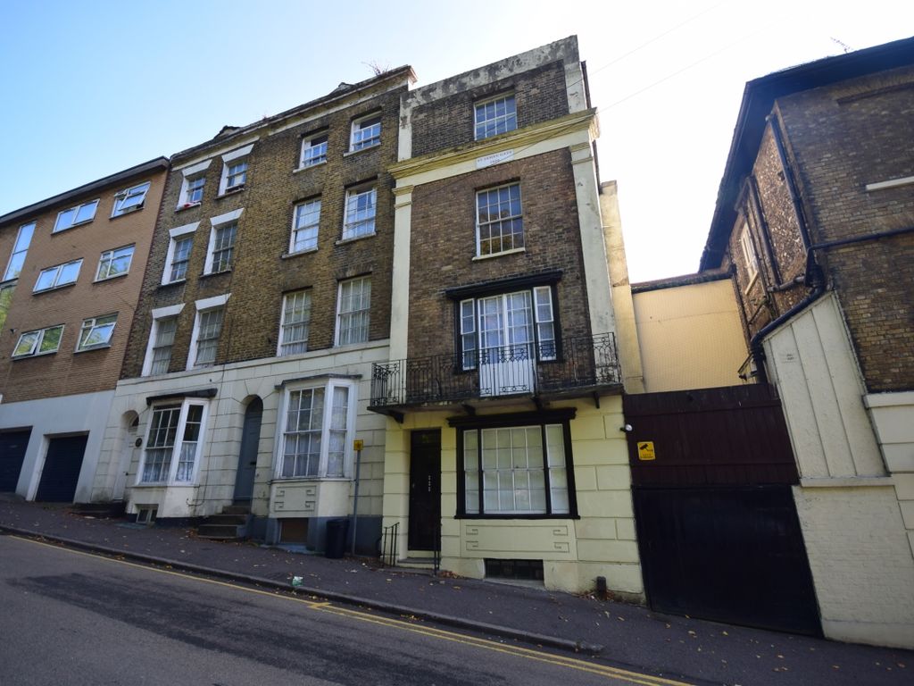 2 bed flat to rent in Castle Hill Road, Dover CT16 Zoopla