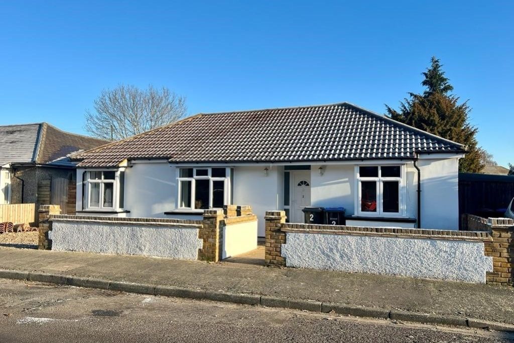 Ayebridges Avenue, Egham, Surrey TW20  