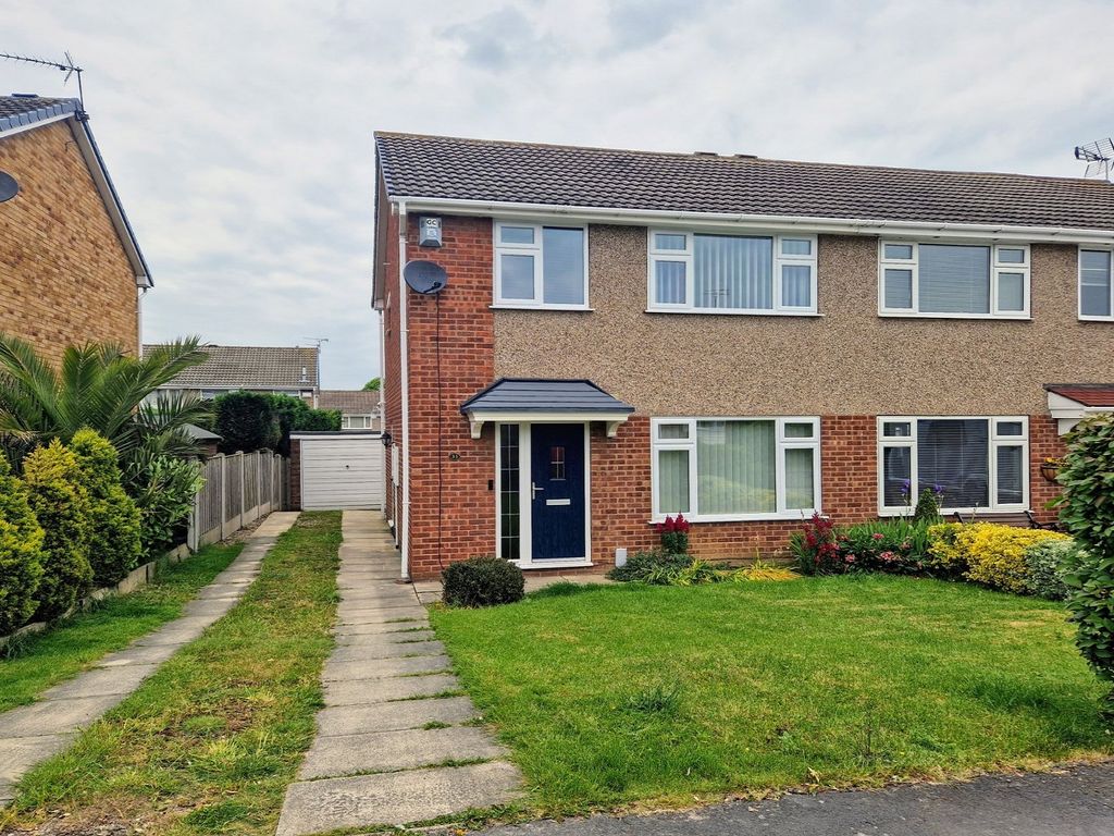 3 bed semidetached house for sale in Eversley Court, Sherburn In Elmet
