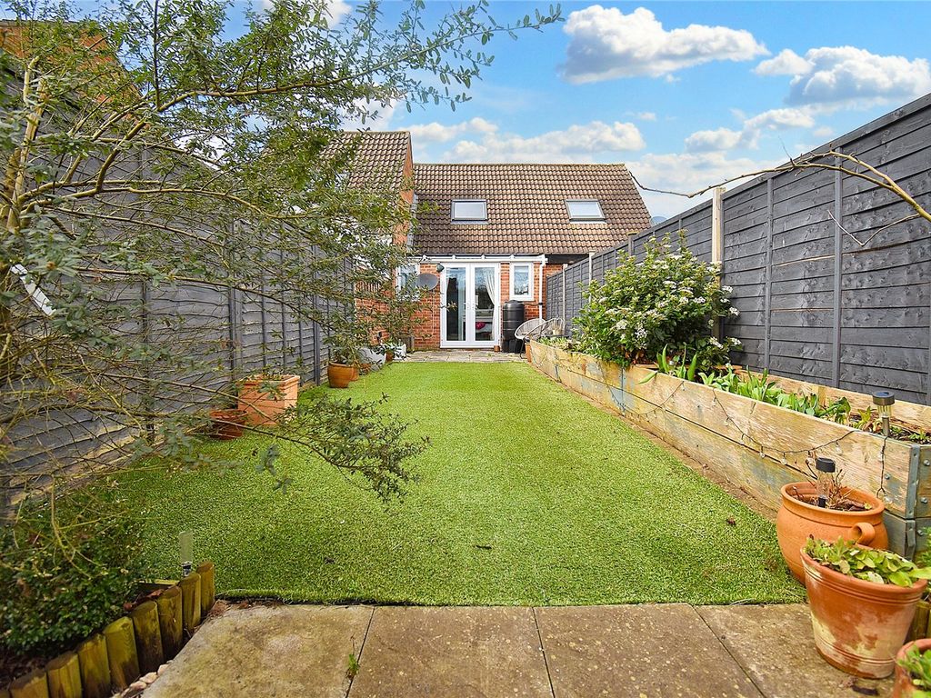 1 bed terraced house for sale in Keighley Close, Thatcham, Berkshire