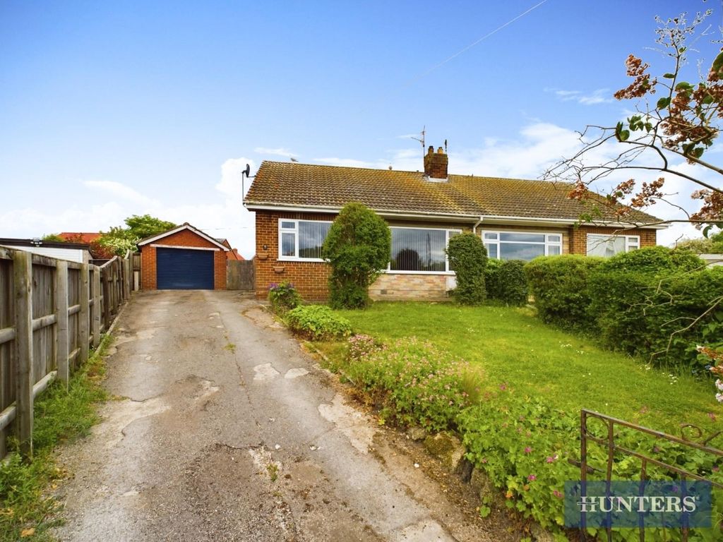 1 bed semidetached bungalow for sale in Lodge Gardens, Gristhorpe