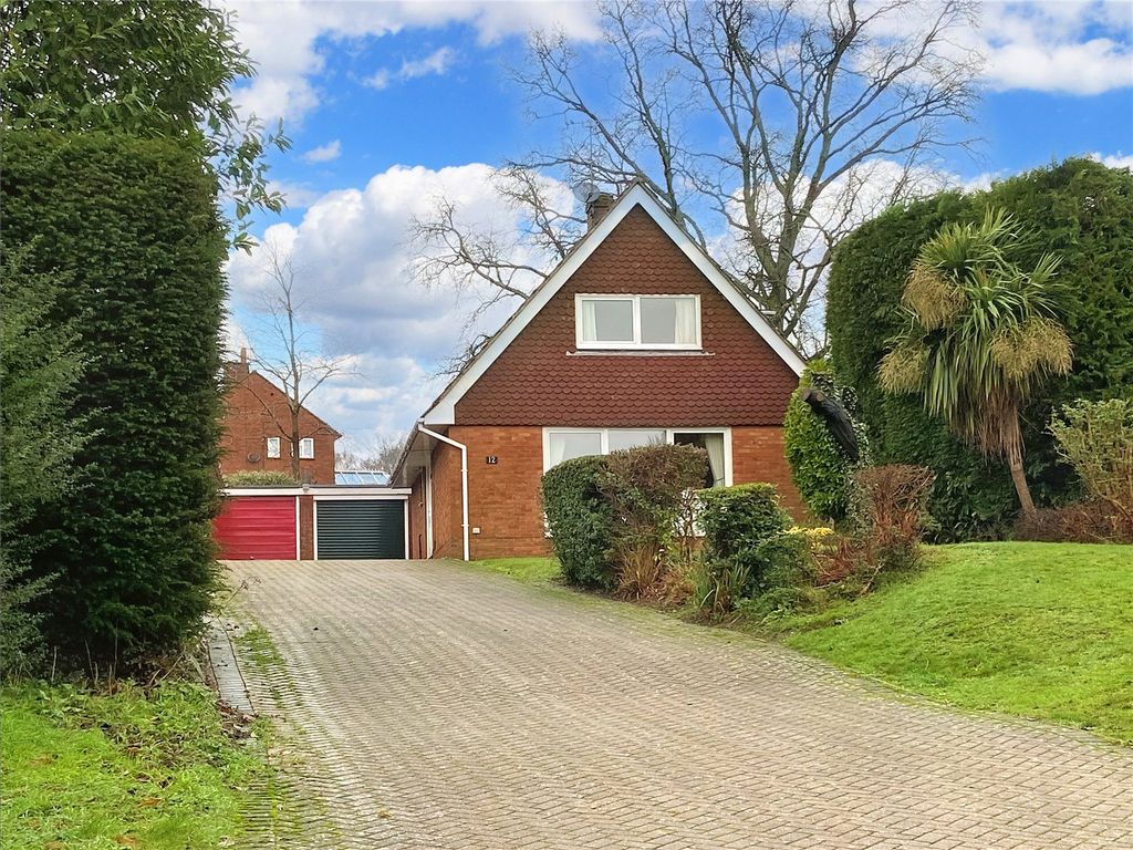 Beam Hollow, Farnham, Surrey GU9  