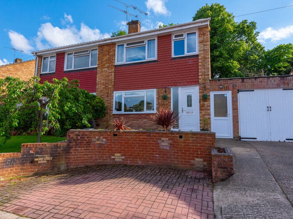 3 bed semidetached house for sale in Abbey Way, Farnborough GU14 Zoopla