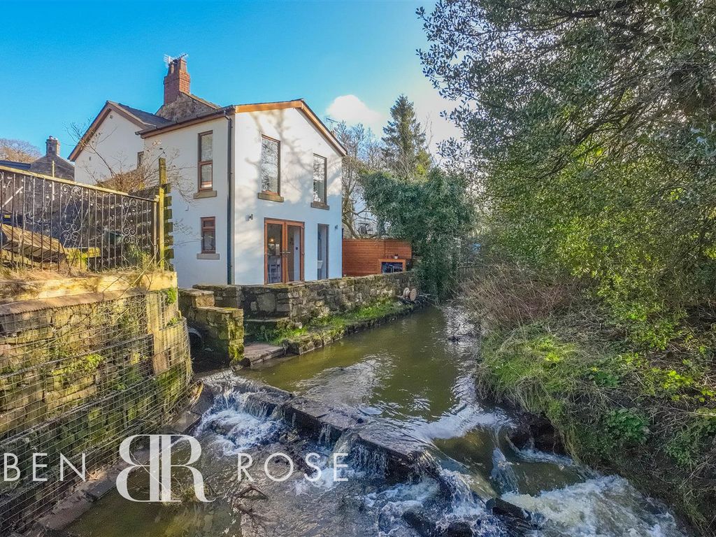 3 bed semidetached house for sale in Riverside Cottage, Birchin Lane