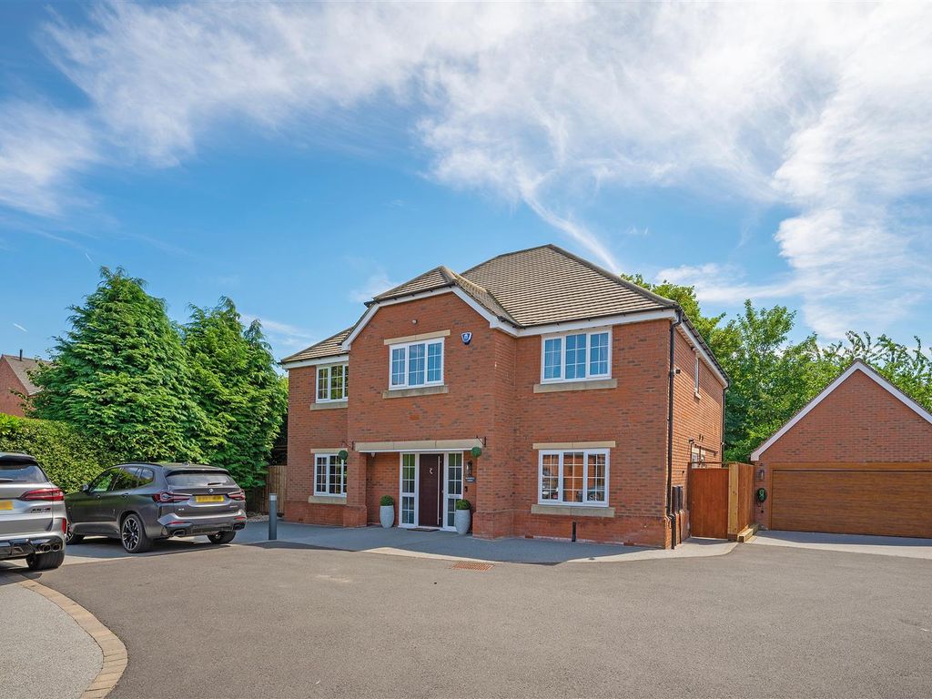 5 bed detached house for sale in Main Street, Gilmorton, Lutterworth