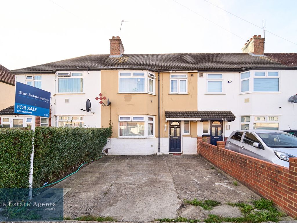 3 bed terraced house for sale in Waye Avenue, Hounslow TW5, £520,000