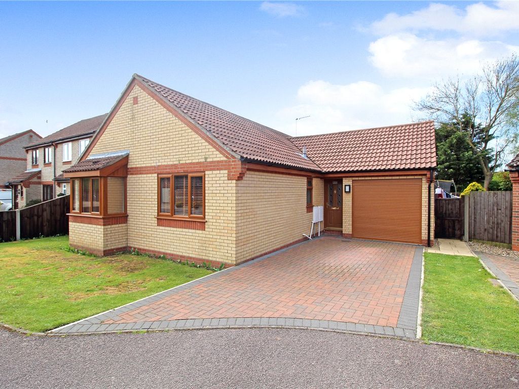 3 bed detached bungalow for sale in The Paddocks, Halesworth IP19 Zoopla