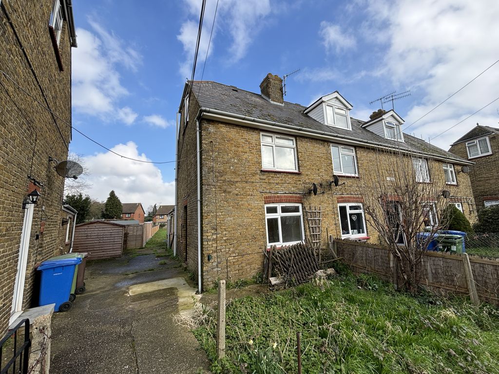 3 bed property for sale in 8 The Terrace, Lower Road, Faversham, Kent