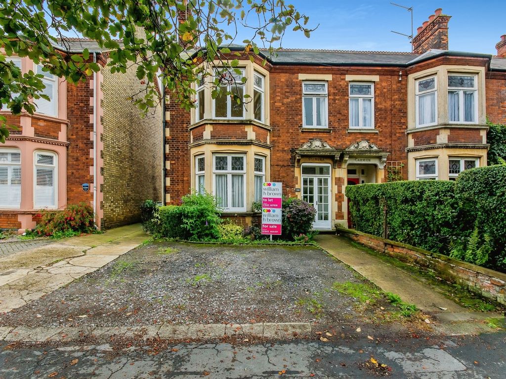 5 bed semidetached house for sale in Lynn Road, Wisbech PE13, £280,000