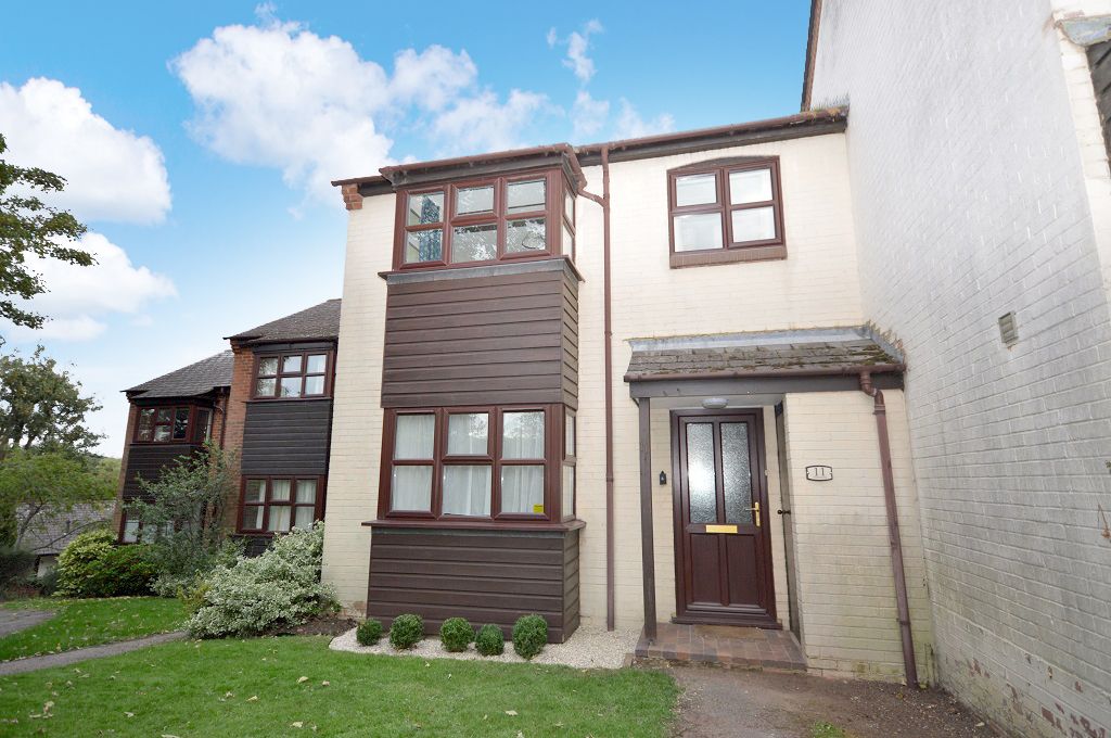 2 bed terraced house to rent in Parkside, Welwyn AL6, £1,395 pcm Zoopla