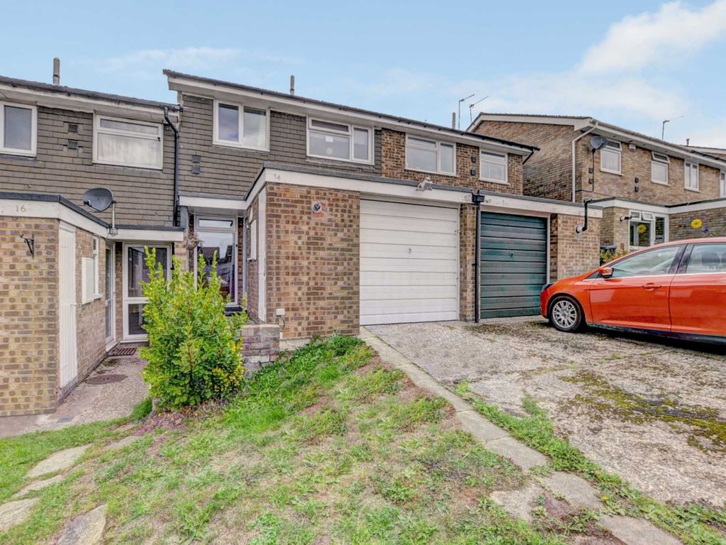 3 bed terraced house for sale in Coopers Court Road, Stokenchurch HP14 Zoopla
