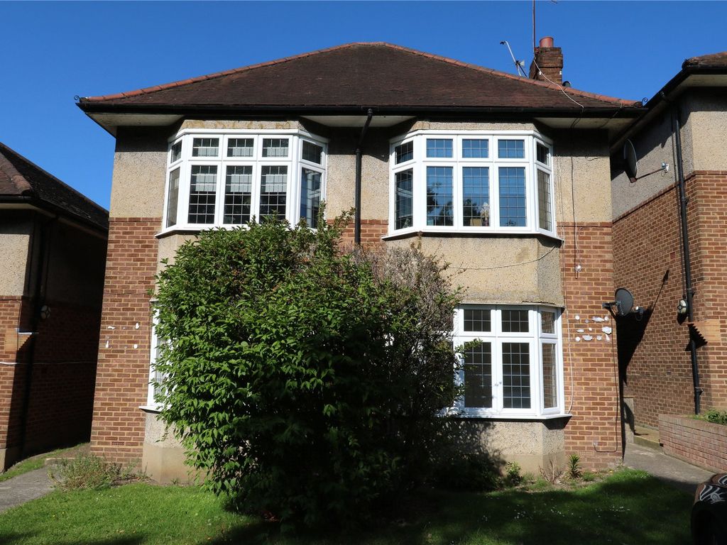 2 bed for sale in Surbiton Hill Road, Surbiton KT6, £360,000
