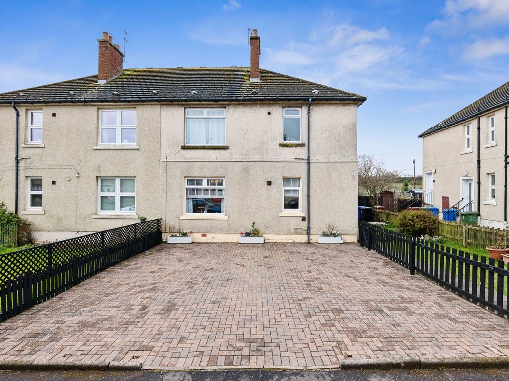 2 bed flat for sale in Haining Terrace, Whitecross EH49, £100,000 Zoopla