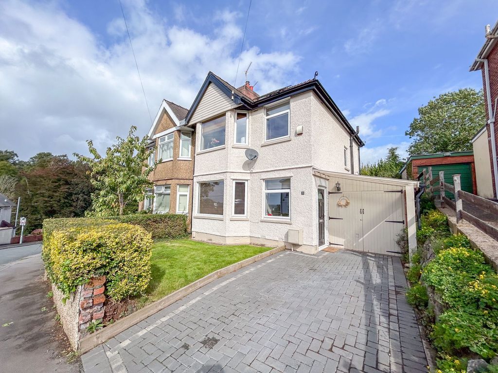 3 bed semidetached house for sale in Penylan Road, Newport NP19, £