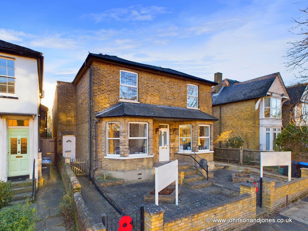4 bed for sale in Eastworth Road, Chertsey KT16, £425,000