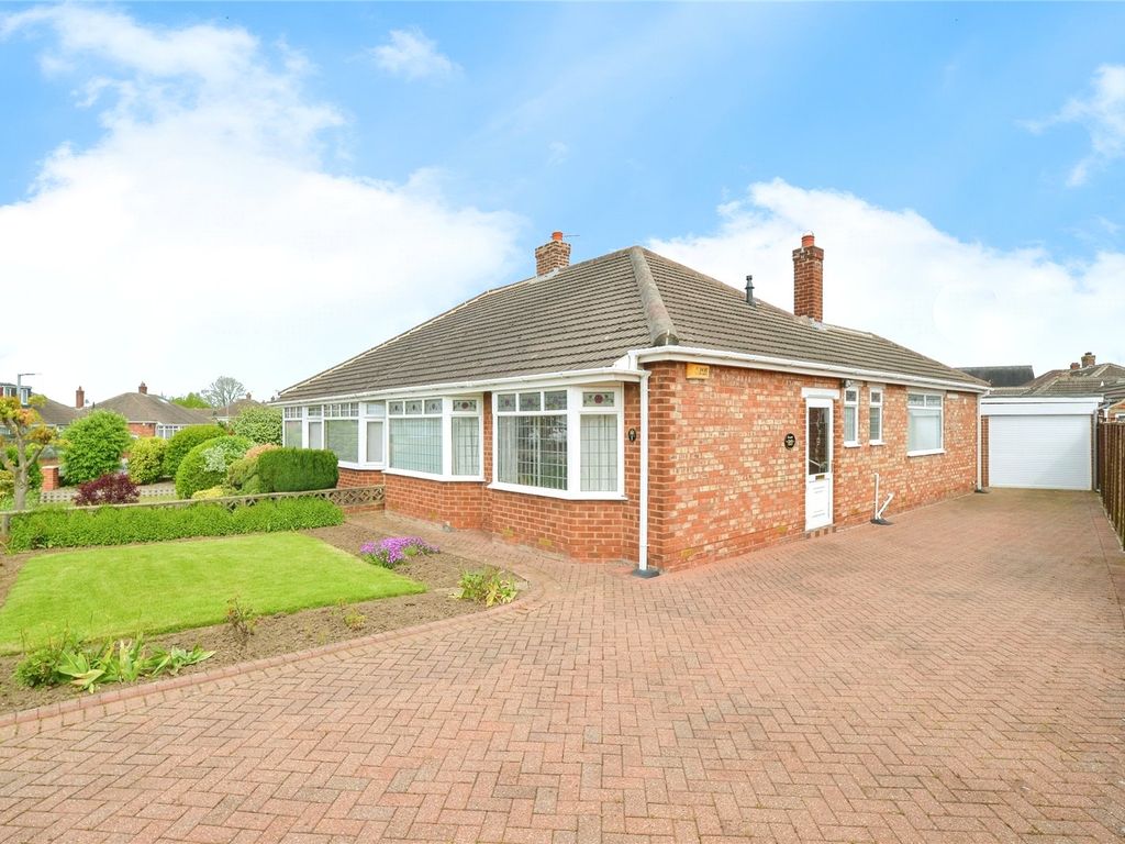 2 bed bungalow for sale in Cradley Drive, Middlesbrough TS5, £200,000