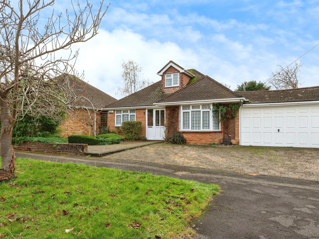 3 bed bungalow for sale in Allen Road, Great Bookham, Leatherhead