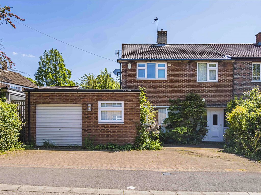3 bed semidetached house for sale in Alldicks Road, End