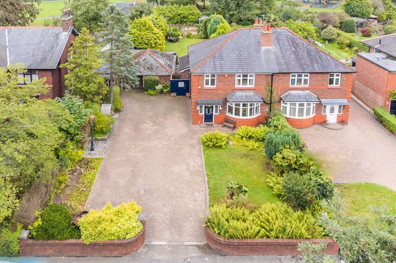 3 bed semidetached house for sale in Liverpool Road South, Burscough