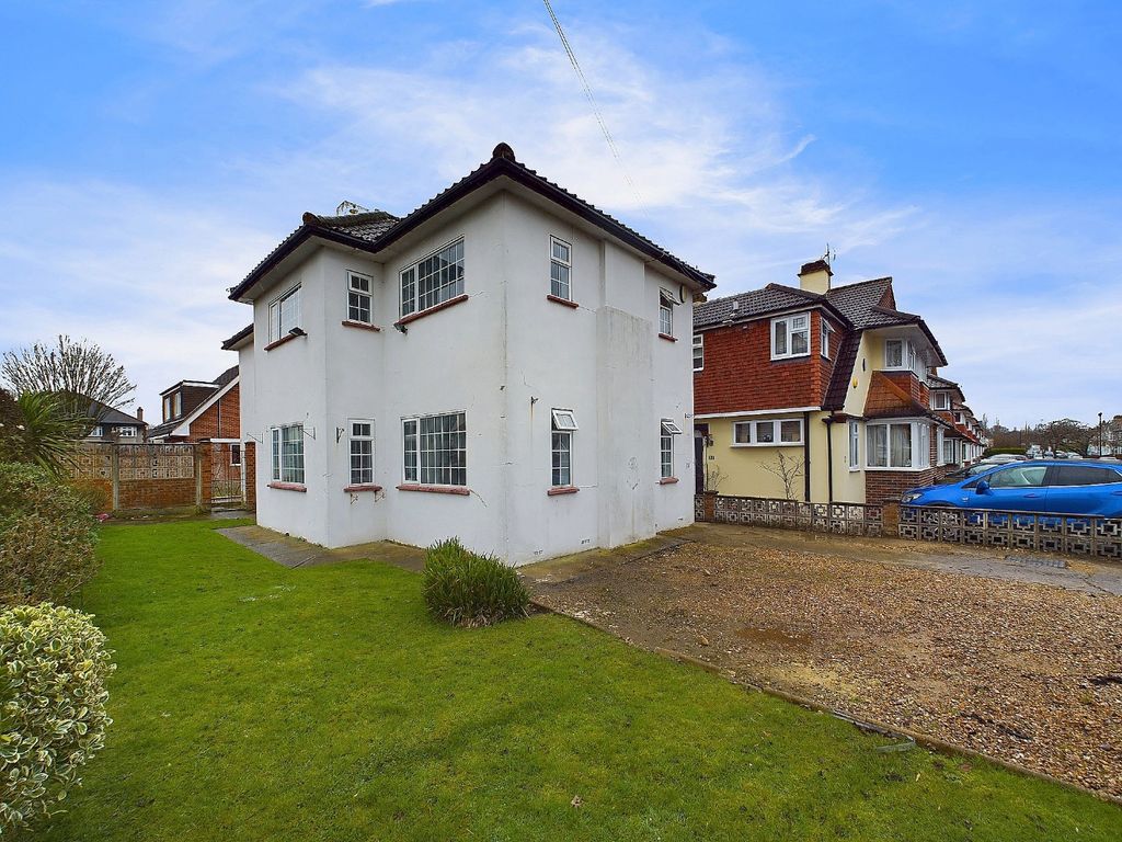 5 bed detached house to rent in Sidewood Road, London, Greater London