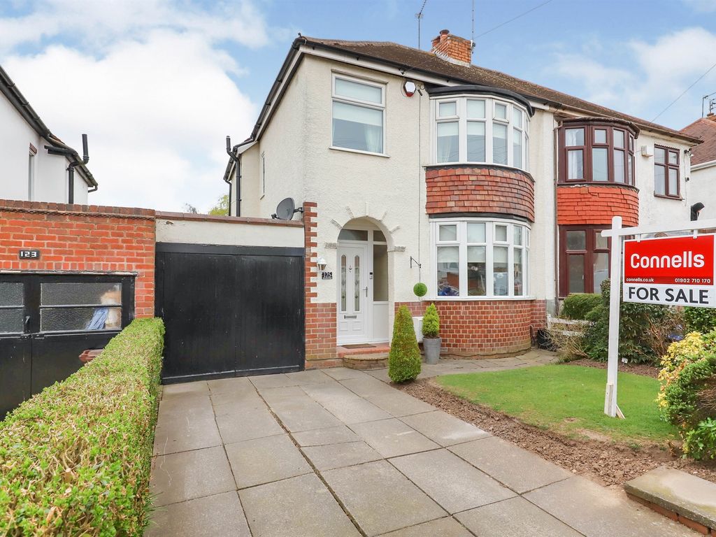 3 bed semidetached house for sale in Burland Avenue, Claregate