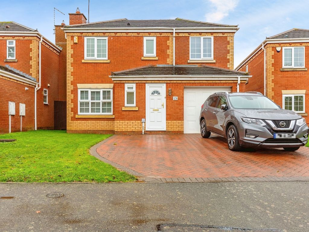 4 bed detached house for sale in Cross Waters Close, Wootton