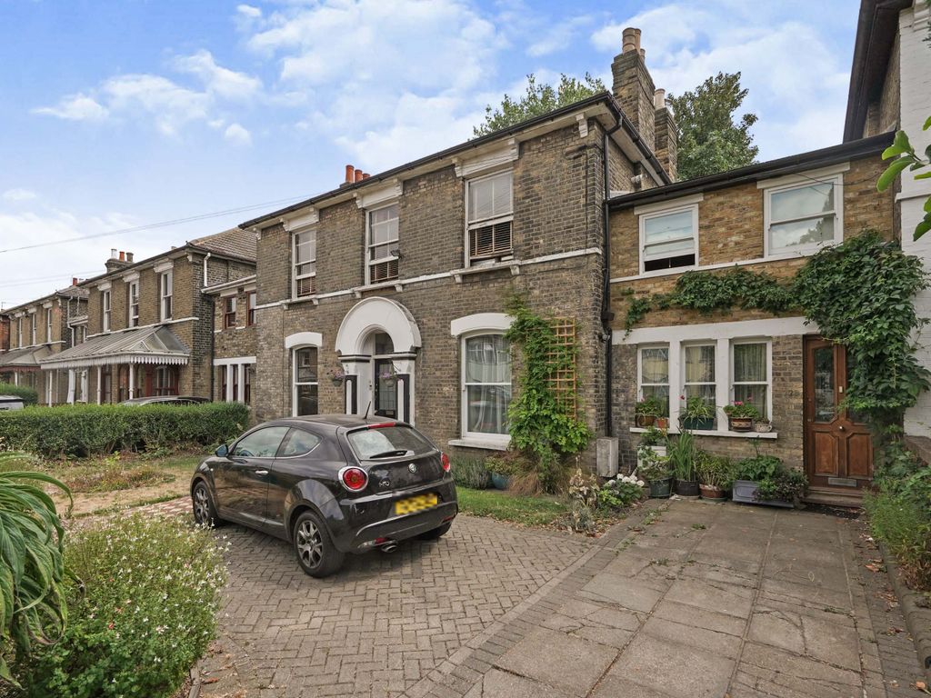 1 bed flat to rent in Hampton Road, London E7 Zoopla