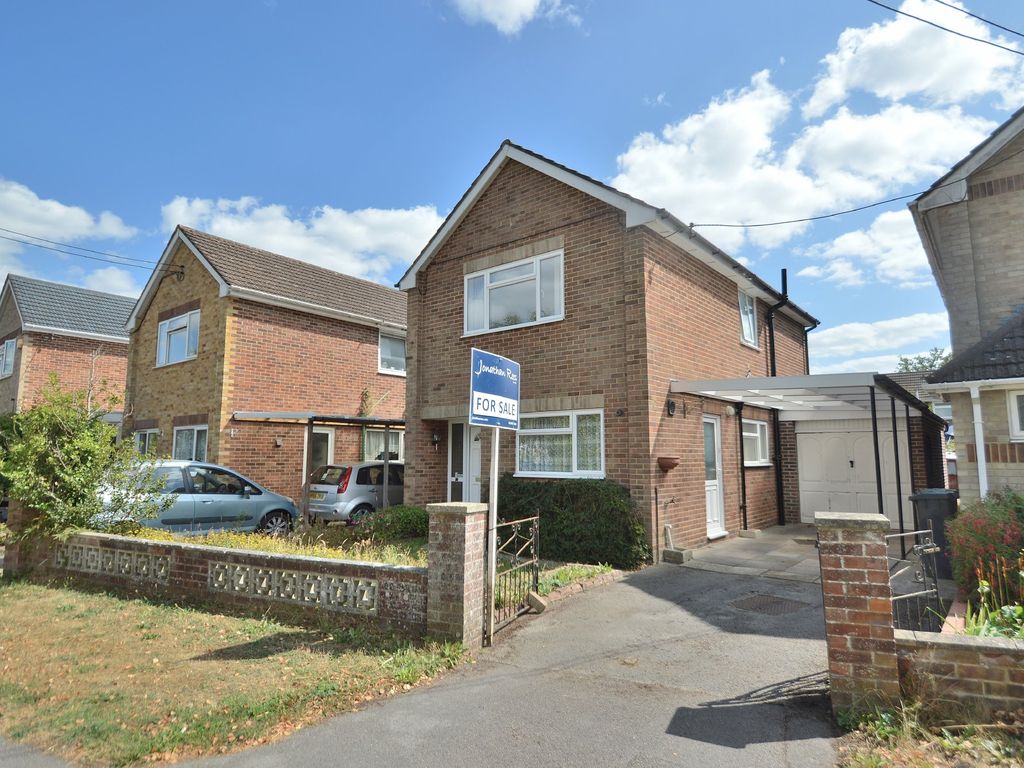 3 bed detached house for sale in Common Road, Chandler's Ford