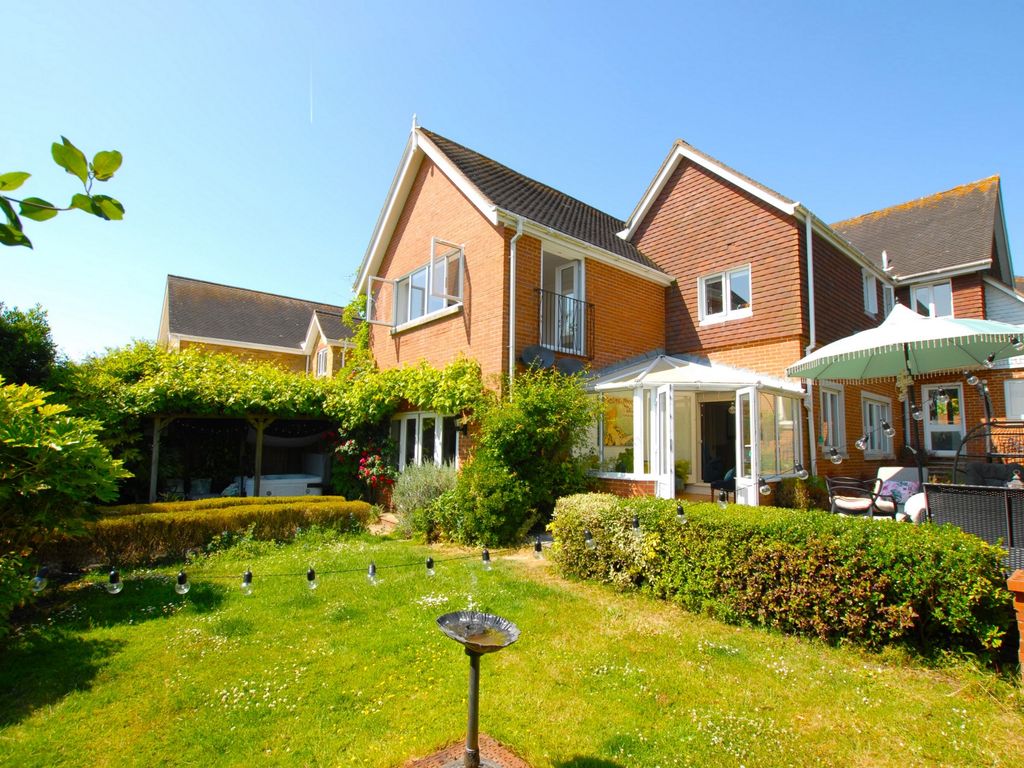 5 bed detached house for sale in Cannongate Avenue, Hythe CT21 Zoopla