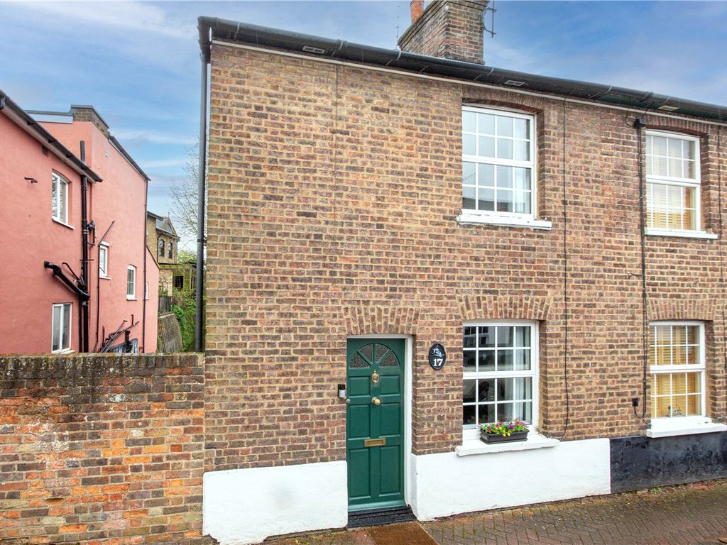 2 bed end terrace house for sale in Bridge Street, Berkhamsted